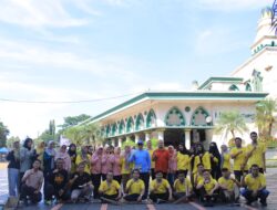 Gelar Aksi Bersih-bersih di Masjid Agung, Wujud Kepedulian terhadap Lingkungan dan Fasilitas Publik