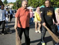 Jumat Bersih Dinsos Ciamis, Wujudkan Lingkungan Masjid Agung yang Nyaman dan Asri