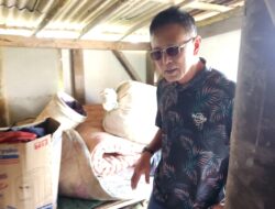 Tak Hanya Bedah Rumah, Bupati Herdiat Fasilitasi Pengobatan Katarak Warga Lansia